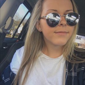 Meet your Posher, Kaitlyn